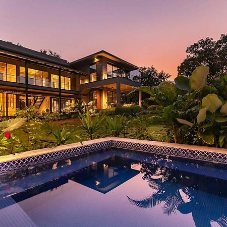 Stayvista At The Charcoal Villa Luxury Collection Alībāg Exteriér fotografie