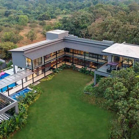 Stayvista At The Charcoal Villa Luxury Collection Alībāg Exteriér fotografie