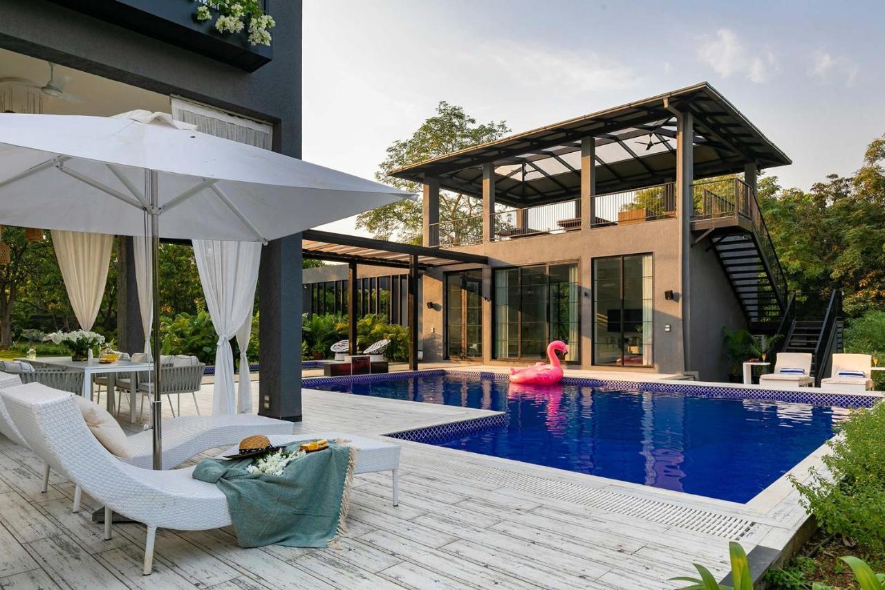 Stayvista At The Charcoal Villa Luxury Collection Alībāg Exteriér fotografie