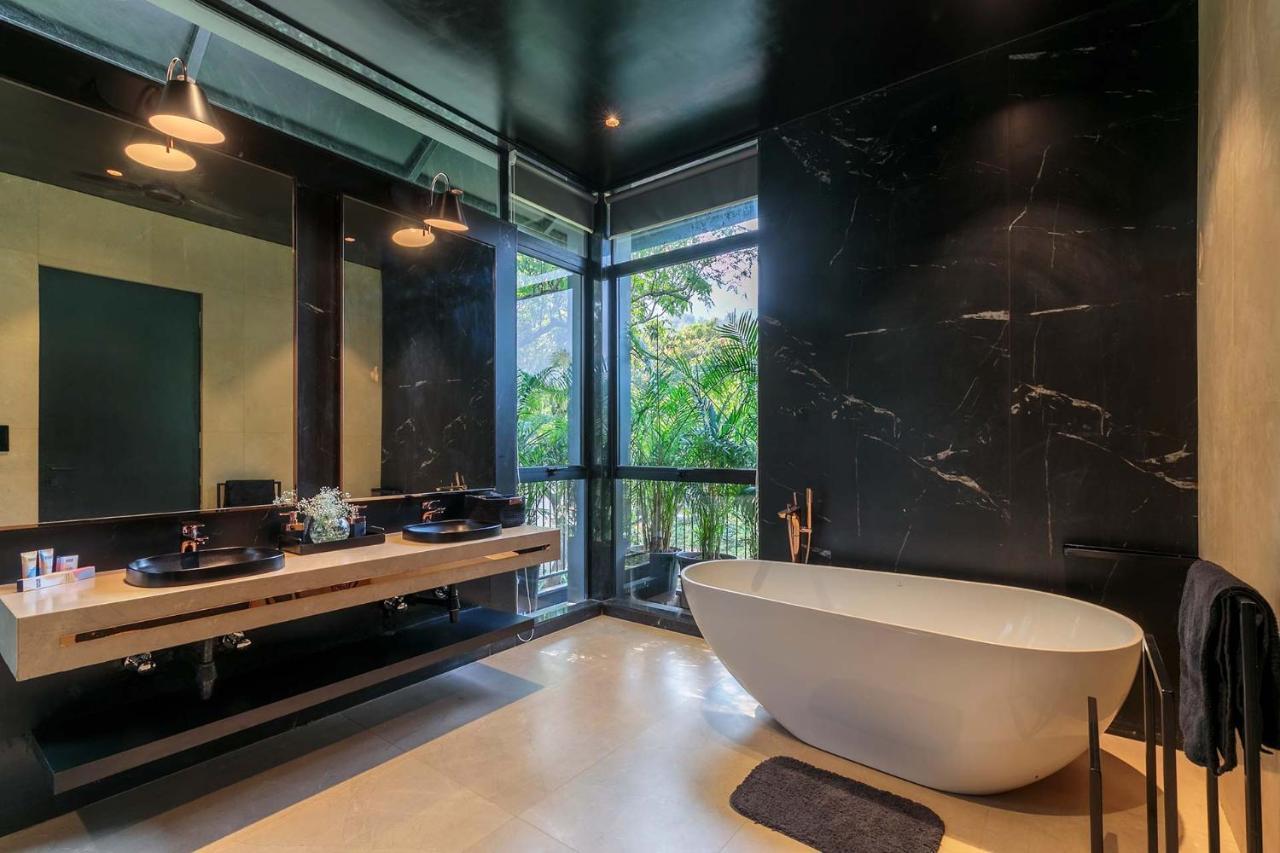 Stayvista At The Charcoal Villa Luxury Collection Alībāg Exteriér fotografie