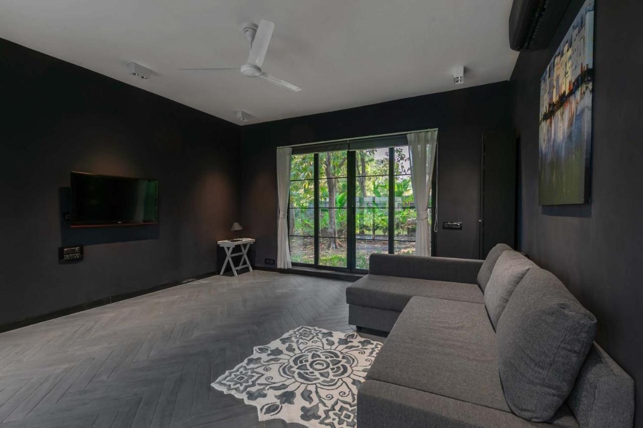 Stayvista At The Charcoal Villa Luxury Collection Alībāg Exteriér fotografie